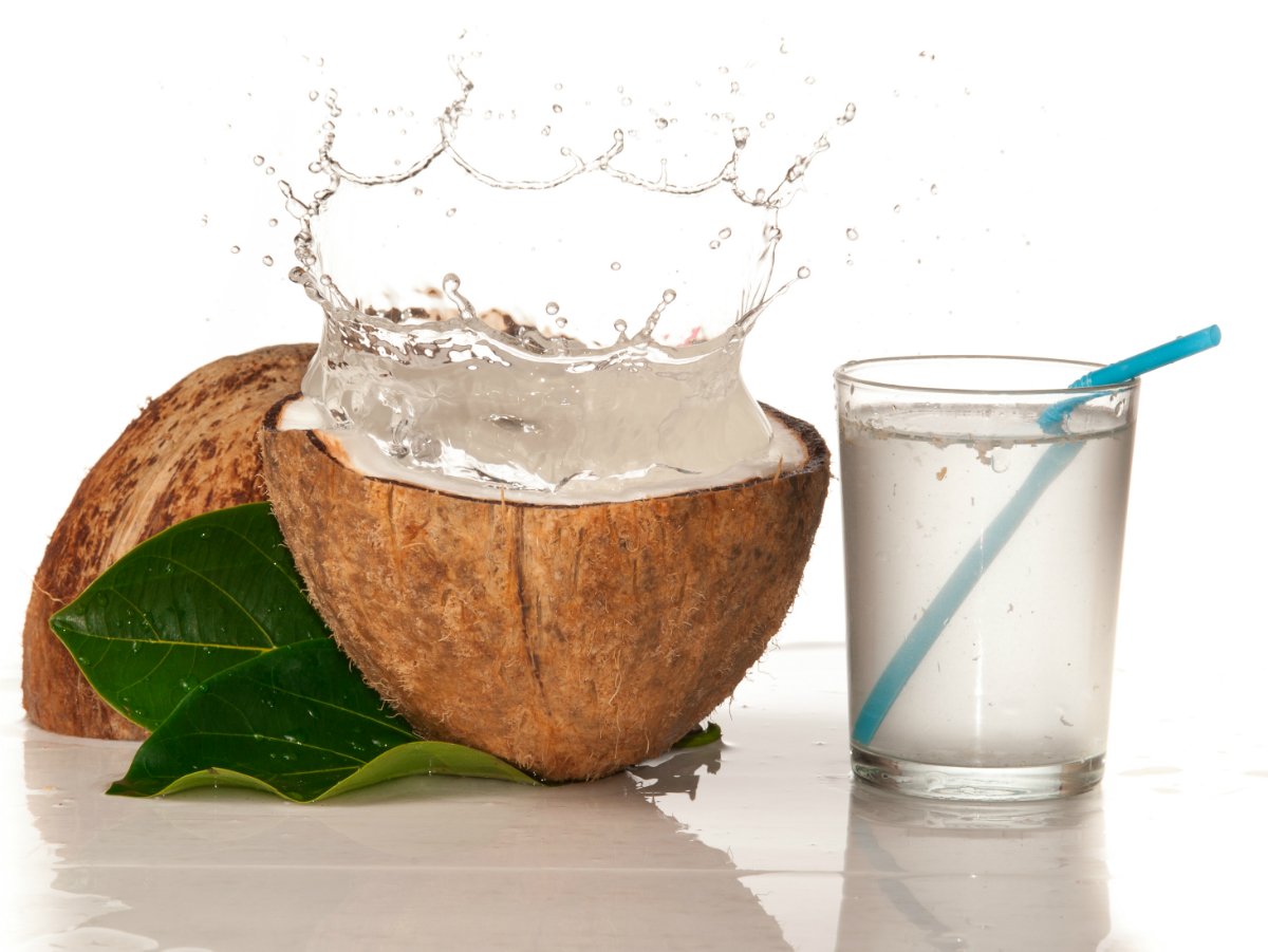 Manfaat air kelapa bagi kesehatan tubuh manusia